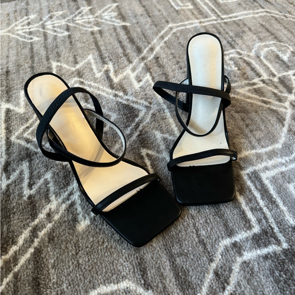 NWOT Block heels - Picture 6 of 8